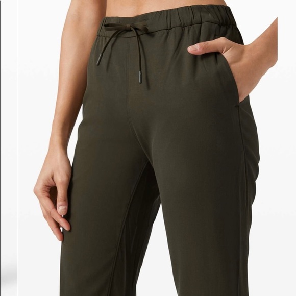 Lululemon Essential Affinity Mid Rise Jogger in Dark Olive - Picture 2 of 8